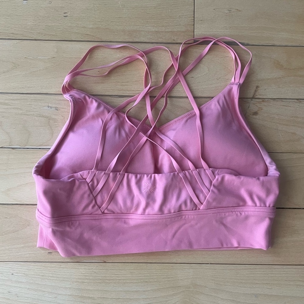 NWOT Offline By Aerie Real Me Strappy Strawberry Mist Sports Bra - Picture 2 of 4